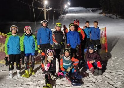 Thumbnail for the post titled: Bylo nám ctí, vidět tu naděje českého lyžování. Dne 20, 21 a 23.1 se uskutečnil předolympijský kemp Alpských lyžařů v Nových Hamrech na sjezdovce U Smrku. Děkujeme areálu za možnost trénování především panu Hanušovi Beranovi, majiteli a ředitelce Markétě Štěříkové.